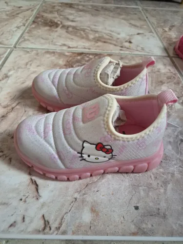tênis hello kitty