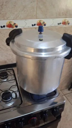 Panela de pressão 20 litros