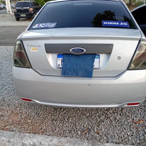 Ford Fiesta Sedan 1.0 8V Flex 4P 2012