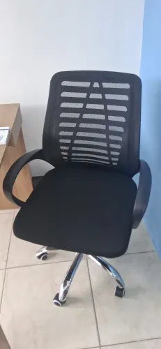 Cadeira de escritório giratória