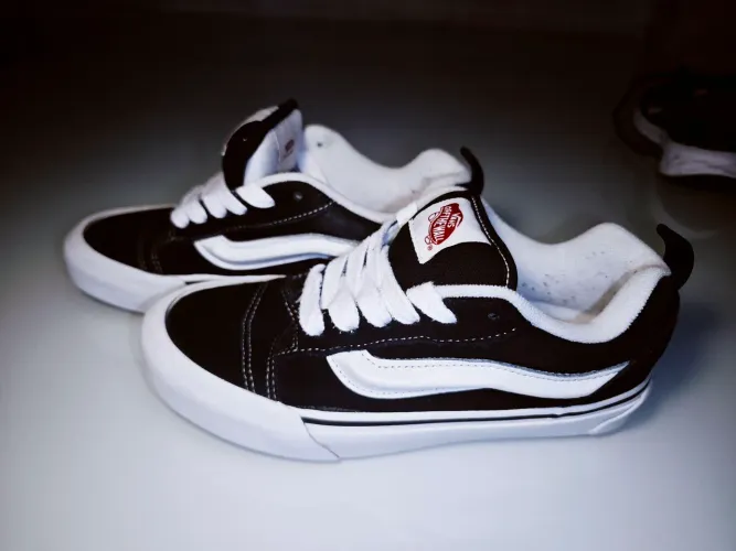 Tênis Original Vans Knu Skool Preto e Branco, Clássico e Estiloso