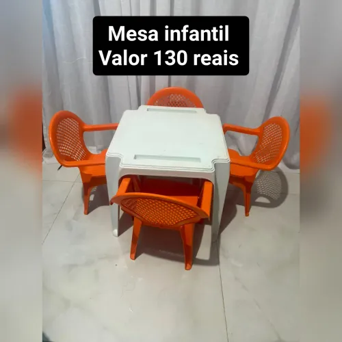 Conjunto de mesa infantil