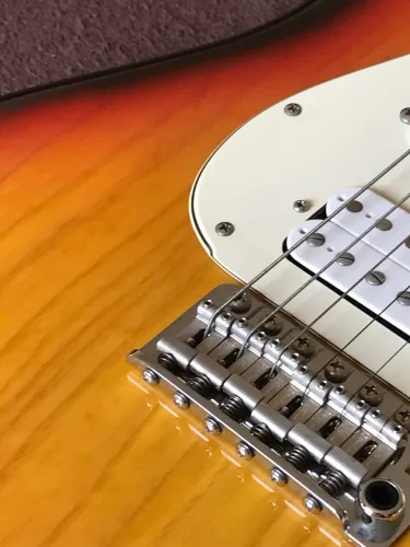 Guitarra Xotic XS-2 sunburst 3 tone Made in USA trates aço inox (ñ fender suhr gibson)