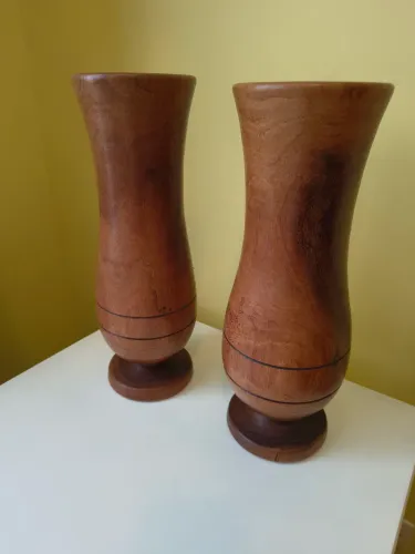 Vasos de madeira maciça 