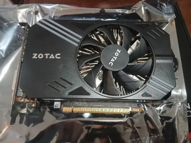 Placa de Vídeo GTX 1060 3GB Zotac