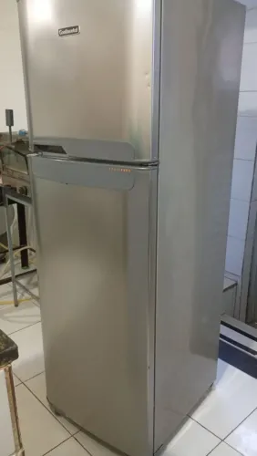 Geladeira em bom estado