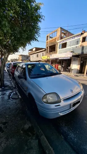 Renault Clio Rn/alize/expr./1.0 Hi-power 16V 5P 2001
