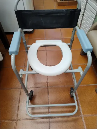 CADEIRA DE BANHO 