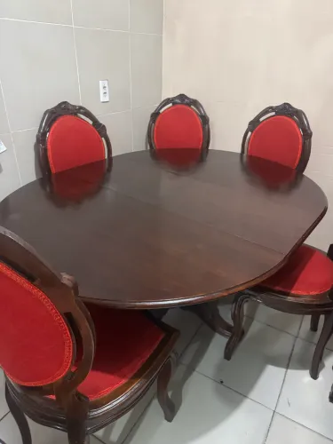Mesa de jantar colonial
