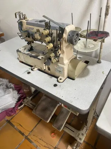 Máquina Cobertura dois volantes 