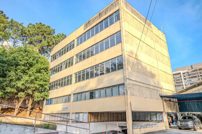 Sala comercial na Avenida Doutor Altino Arantes, N. 1177 - 1 andar  400 m²