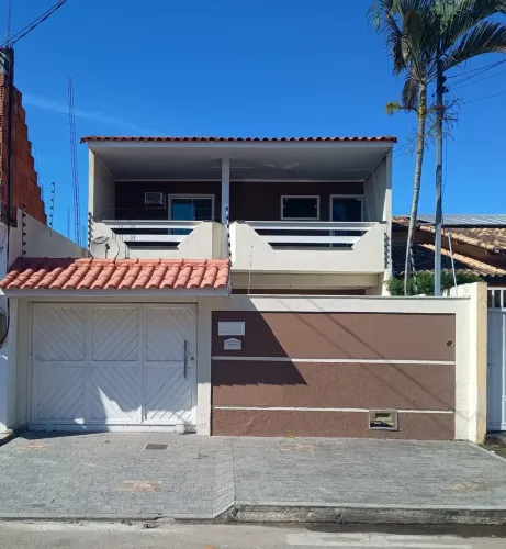 Casa para venda tem 240 metros quadrados com 3 quartos