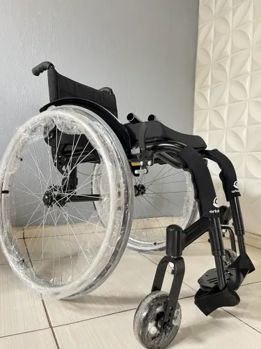 VENDO CADEIRA DE RODAS