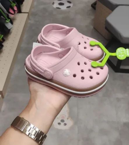 Crocs original usada duas vezes número 24