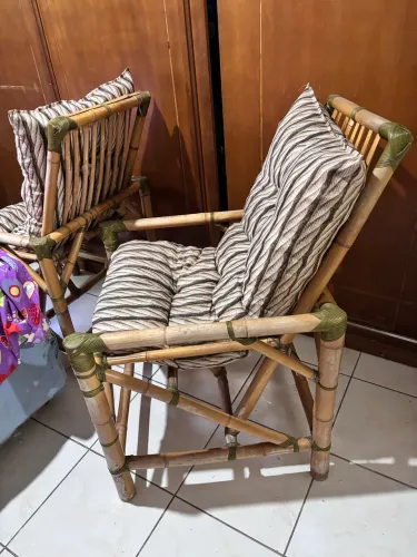 2 cadeiras de bambu 