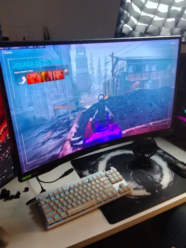 Monitor Samsung Odyssey G7 27" 240Hz, 0.03ms, G-sync