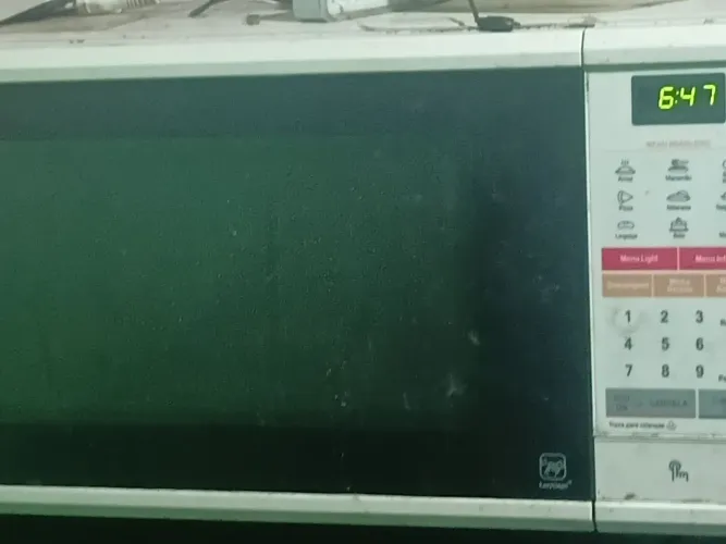 Forno Micro-ondas e Fogão Elétrico,  bom e barato pra quem ta começando agora