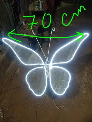 Borboleta de neon para decoração 