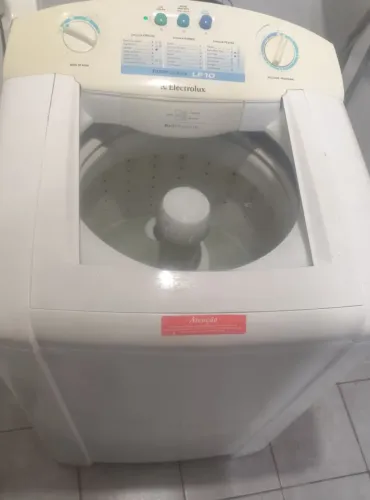 Máquina de lavar roupa Eletrolux 10 kilos