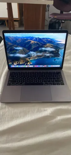 MacBook 2017 8gm ram 256ssd