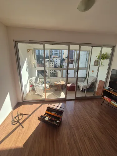 Vendo porta de esquadria 4 folhas linha suprema completa medida 2200x3500