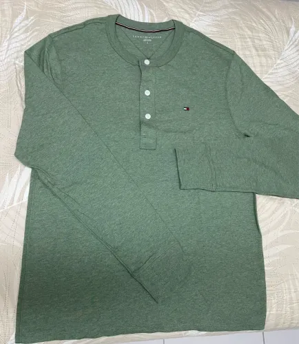 Camisa malha Tommy Hilfiger importada - NOVA/SEM USO