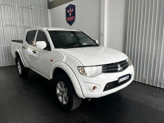 Mitsubishi L200 Triton XB 3.2 CD TB Int.diesel Mec. 2018