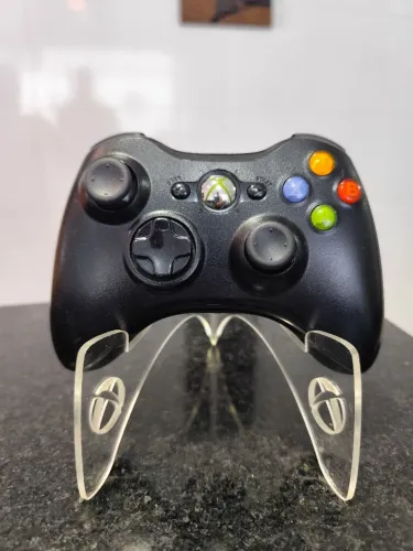 Controle original Xbox 360 100% funcionando igual novo , só marcas de uso na carcaça