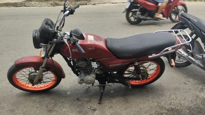 Vendo ou troco Suzuki GS 120 2016