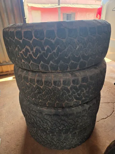 4 pneus 265/65/17