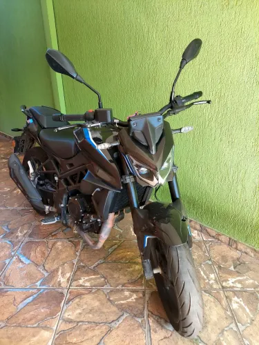 Modelo esportiva.