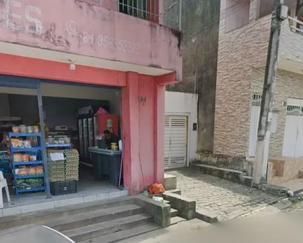 Vende-se terreno em Felipe Camarão