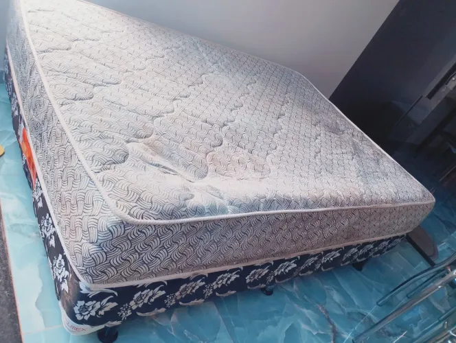 Cama de casal box espuma entrego