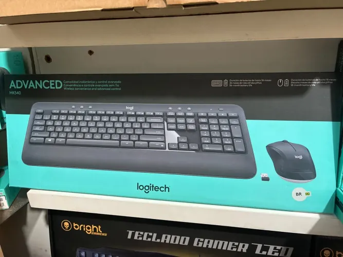 Kit teclado e mouse sem fio Logitech MK540