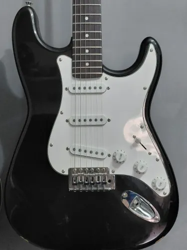 Stratocaster preta