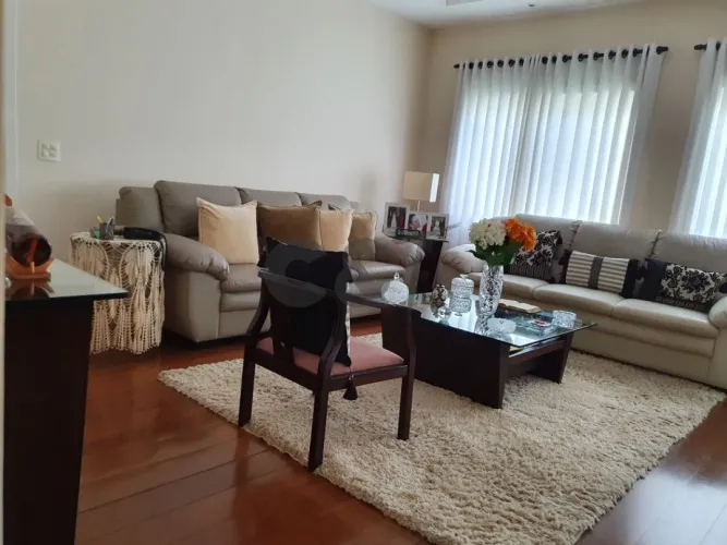 Sobrado Residencial - 3 Dormitórios (Suítes) à Venda no Jardim Prudência - São Paulo/SP