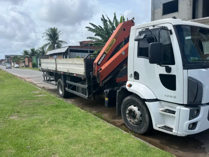 Caminhão Munk 1732E TURBO Muito Novo - Oportunidade 