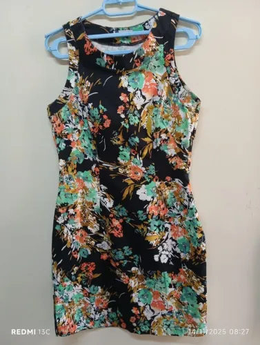 VESTIDO FLORIDO Nº 40 MARCA A/K CASUAL
