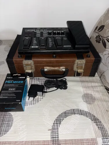 VENDO pedaleira Boss Me25