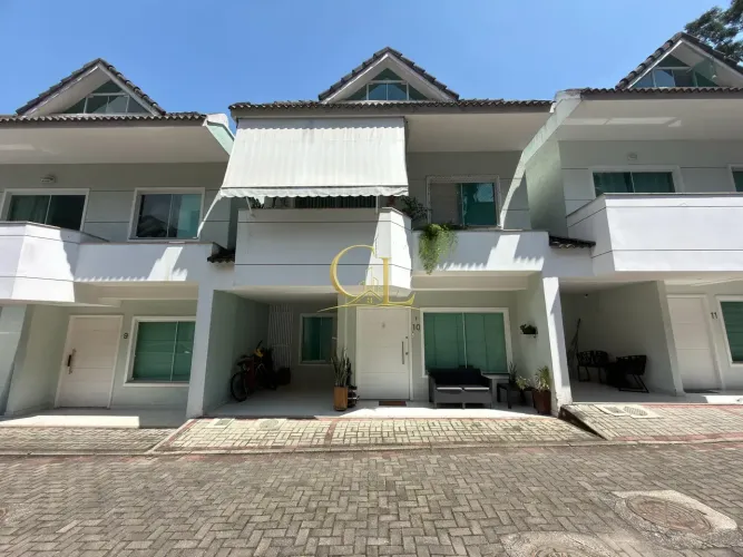 Casa em condomínio na Freguesia  04 quartos com energia solar.