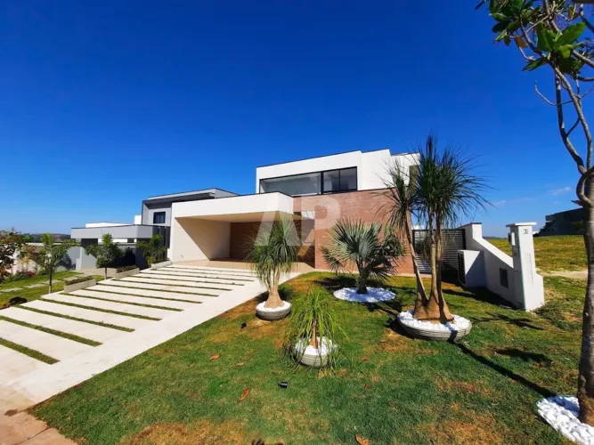 Casa com 4 dormitórios à venda, 332 m² por R$ 3.800.000,00 - Condomínio Villas do Golfe -
