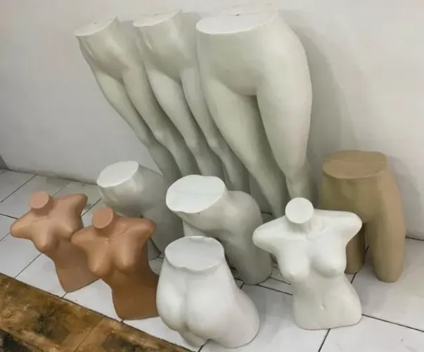 Disponibilizamos para venda 10 manequins (parte superior e inferiorg)