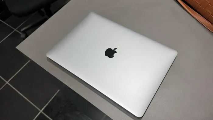 MACBOOK AIR M1,2020