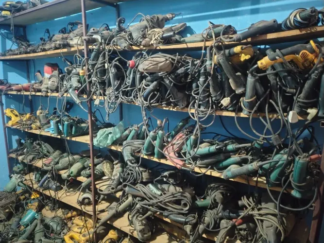 340 und de Ferramentas elétricas para reparo