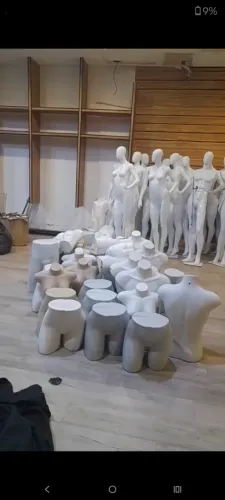 Manequins