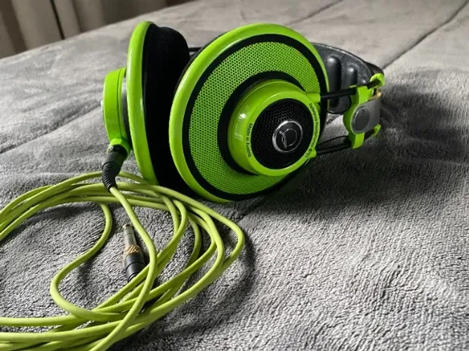 Fone de Ouvido AKG Q701 Verde - Edição Quincy Jones