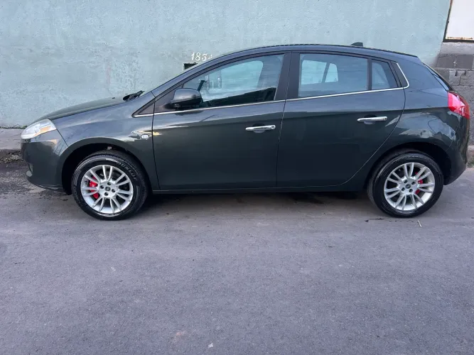 Fiat Bravo Essence 1.8 Flex 16V 5P 2012