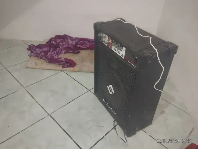 Vende-se som pegando normal só falta retirar um negócio que ficou preso mais n atrpalha