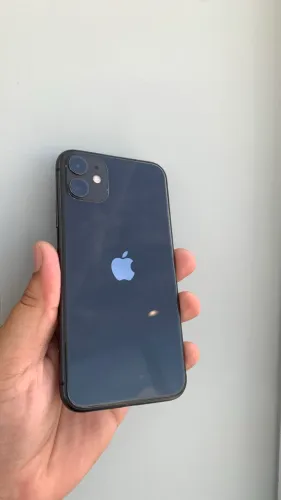 iPhone 11 64GB PRETO