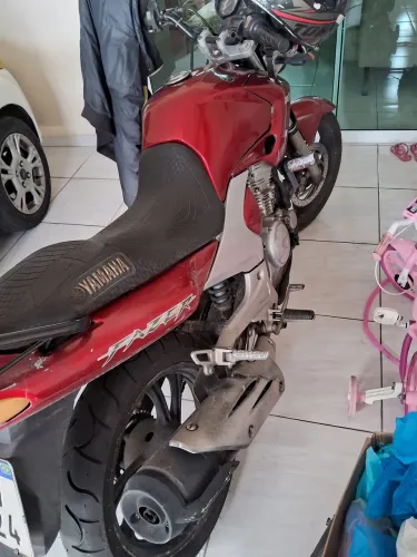 Vendo fazer 250cc 2010 vermelho